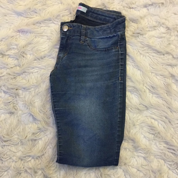 Charlotte Russe Jeans - Picture 1 of 5